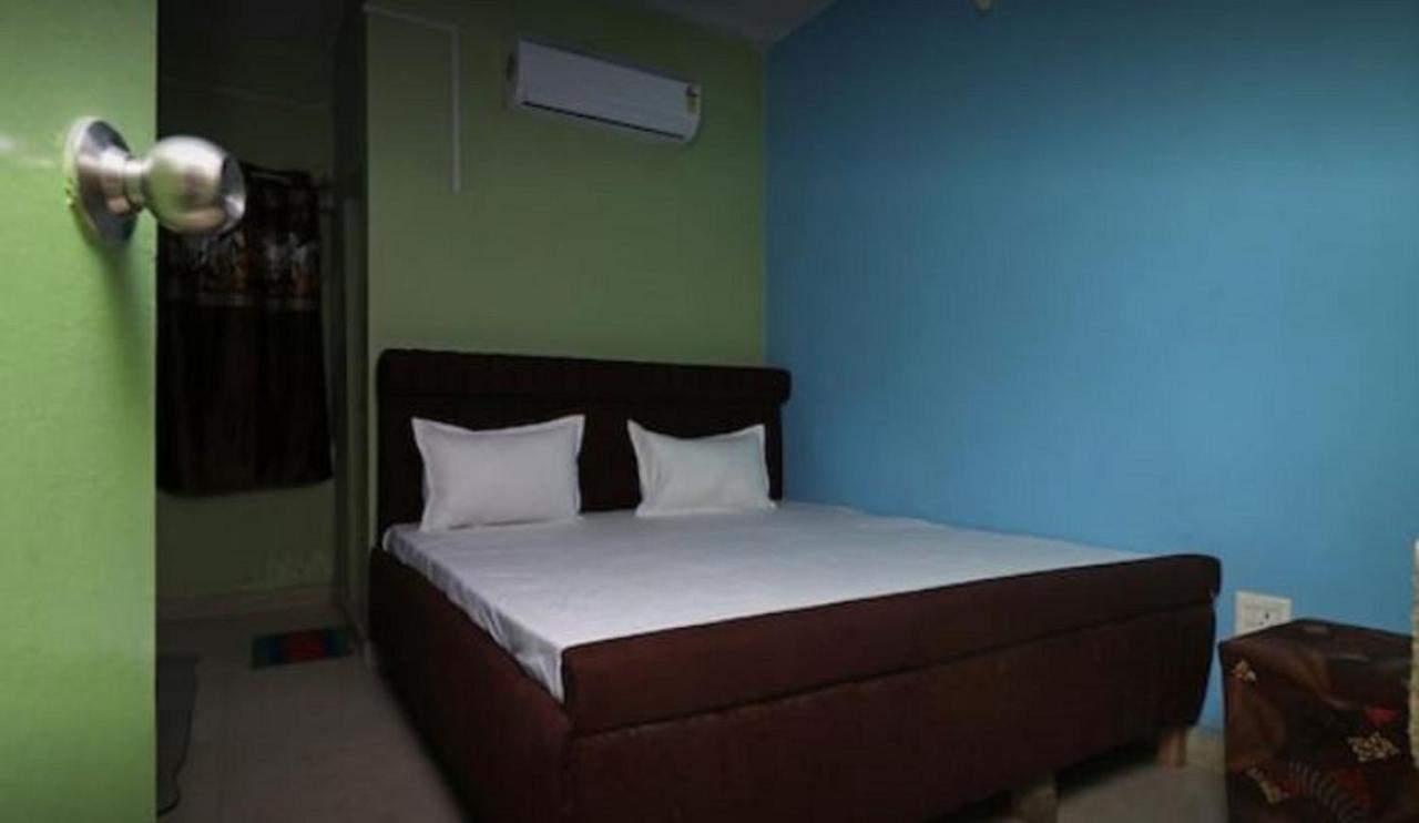 Hotel Devdoot Rājgīr Екстериор снимка